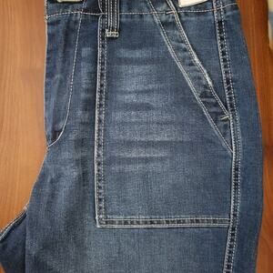 Time and Tru Size 6 High Rise Shorts